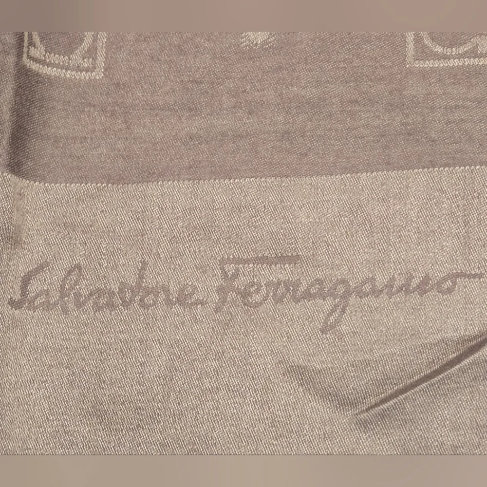 Ferragamo Gancini Silk& Wool Stole Scarf 70‎ × 30